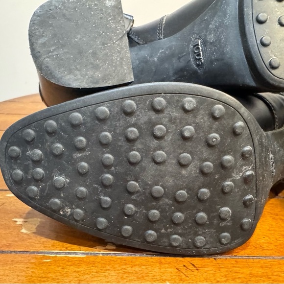 TOD'S Gomma Ankle Leather Boots Black Gold Buckle Sz EU40 - Picture 16 of 16